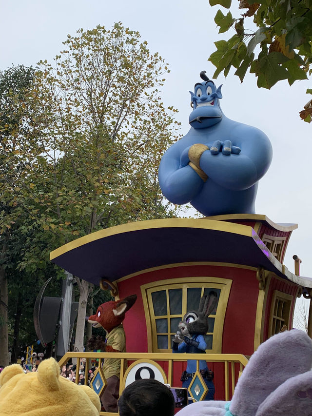 SHANGHAI DISNEYLAND