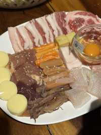 ร้านหมูกระทะ สไตล์แค้มปิ้ง 