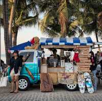 ร้านกาแฟบนรถกระป้อ ริมหาดบางแสน  🚙☕️🏖️