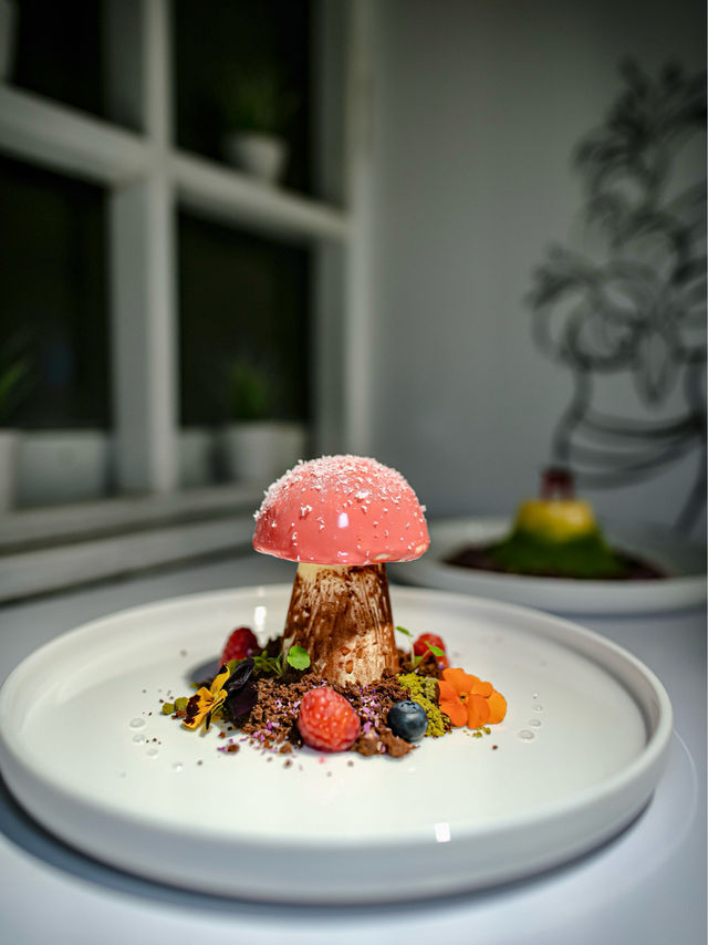 黑白Cafe成舞台，食飯打卡快過來