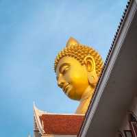 สุขใดไหนจะเท่า…เข้าวัดทำบุญ