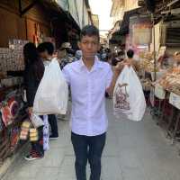 ชมตลาดเก่าช็อปกันเพลิน