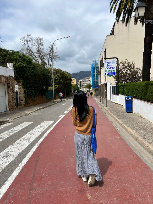 🇪🇸Tossa de Mar - A lovely beach town in Spain! 