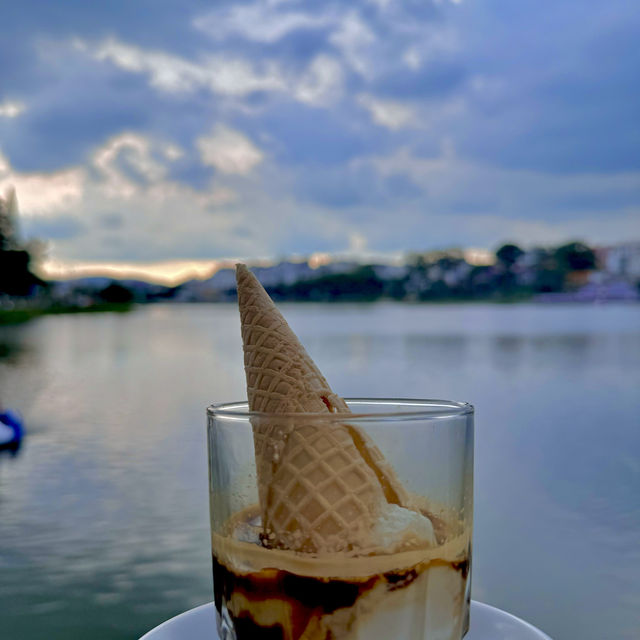 쑤언흐엉 호수 일몰 맛집 베트남에서 느끼는 유럽🏰