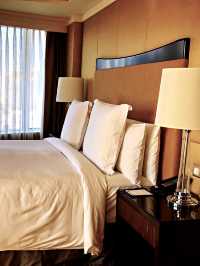 โรงแรม 🏨 หรูบนย่านธุรกิจแต่สงบและน่าพักผ่อน 