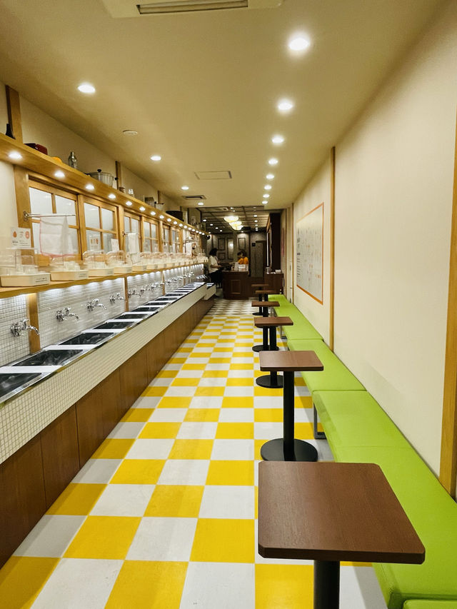 【愛媛県】全国初！蛇口からみかんジュース専門店！！