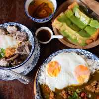 บ้านก๋ง : ร้านอาหารเช้าวินเทจในเมืองพิษณุโลก