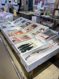 【鳥取】新鮮な魚や土産が揃う市場