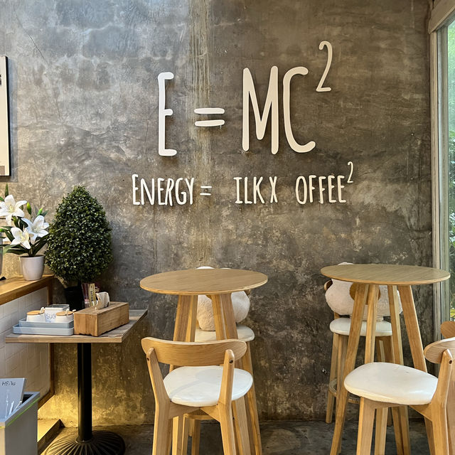 Living a dream ร้านกาแฟอ่างแก้ว มช.