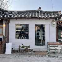 安国駅で働く私がおすすめするこのエリアで1番おすすめのカフェ"도틀"🤎✨