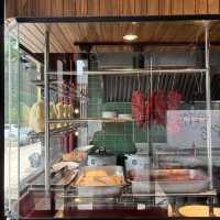 อ้วนนะ หมูกรอบชาชู - รามอินทรา 34