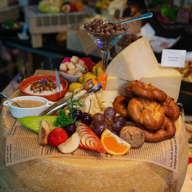 อลังการงานชีส 🧀🧀  Grand Mercure Bangkok Atrium