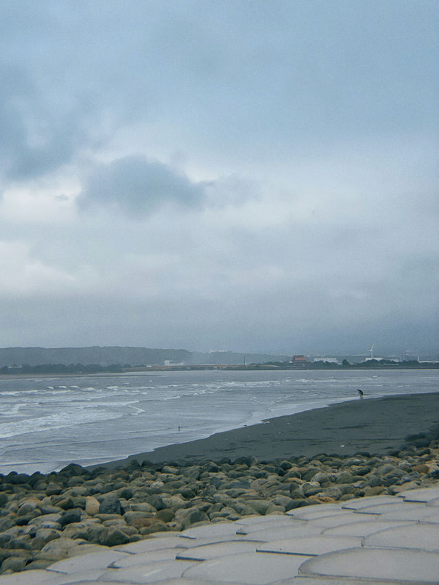 Cloudy Day at Nanliao Beach Park☁️