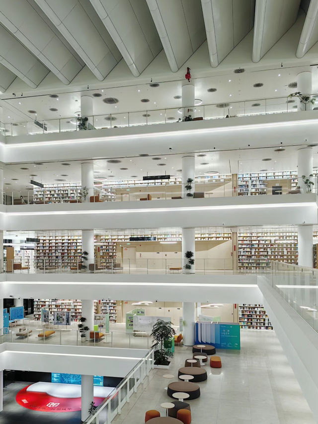 「深圳圖書館北館」：超大圖書館🔥🔥，週末好去處🏖️🏖️