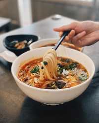 高雄 來吃吃 重慶酸辣粉