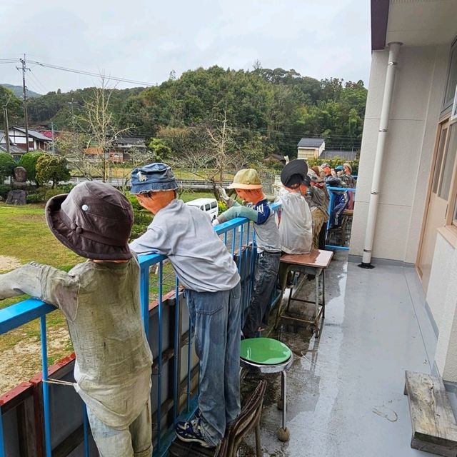 【かかしだらけ】熊本県天草市にある宮地岳かかしの里