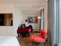 โรงแรมสุดชิคใจกลางเมือง Public House