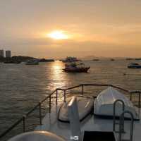 ล่องเรือกลางอ่าวพัทยา กับ Aura Dream Voyage