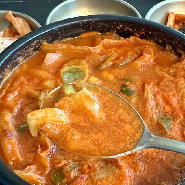 인천공항 한식 '명가의 뜰' 김치찌개 맛집