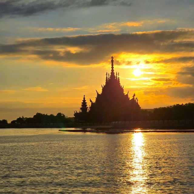 Golden Tulip Pattaya