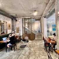 Industrial Chic cafe that serves great coffee in Danang