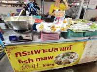 泰國普吉 體驗普吉當地煙火氣 Naka Weekend Market ตลาดท้ายรถนาคา