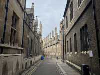 Punting Through the Knowledge Town: Discovering Cambridge’s Charm