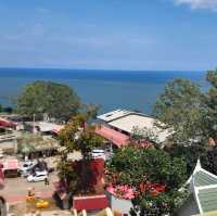 華欣的山頂寺廟 — 筷子山寺（Wat Khao Takiap）