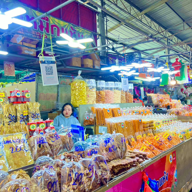 ตลาดประมงพื้นบ้านอ่างศิลา