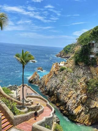 Acapulco: Where Sun, Sea, and Sizzle Meet!