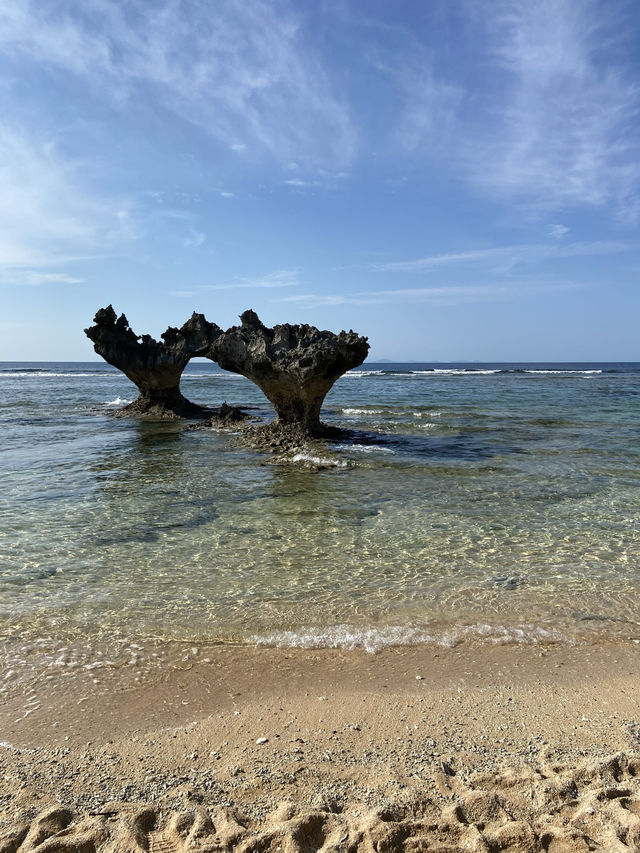 【沖縄旅行】古宇利／自然が作ったハート型のサンゴ岩