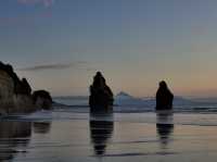 Three Sisters and the Elephant Rock, NZ