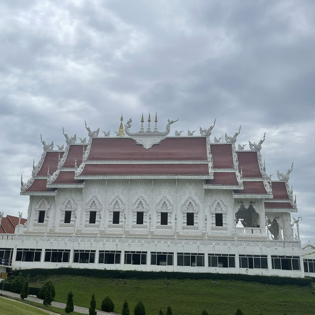 วัดห้วยปลากั้ง • เชียงราย