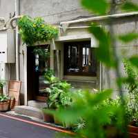 台灣高雄_RAN CAFÉ_ 必訪甜點店 優雅的芭樂美式