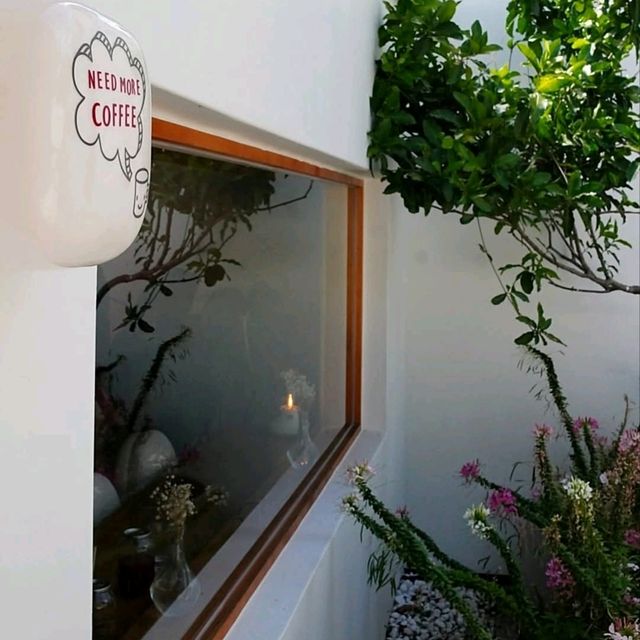 台灣花蓮_Jiji Coffee 吉吉咖啡_新城海濱舒芙雷甜點店