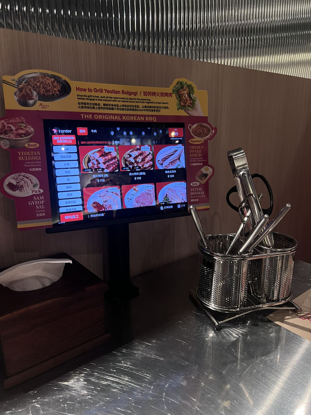 黑白大廚 白種元香港燒肉店 黑白大廚 白種元香港燒肉店