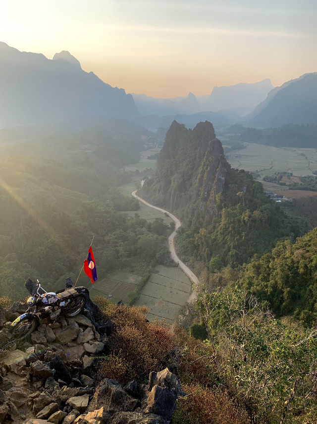 🇱🇦 Best viewpoint in ALL OF LAOS 