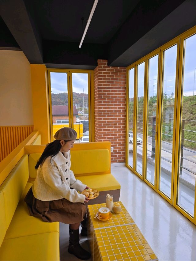 성주 참외로 가득한 소품샵이자 카페💛