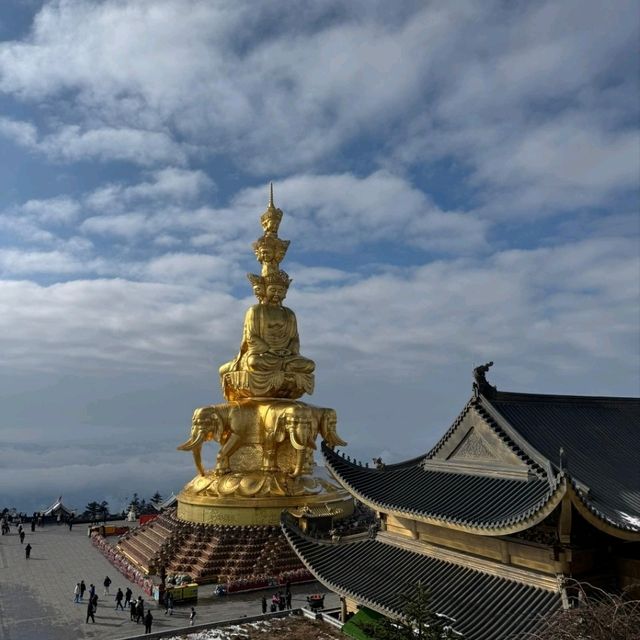 峨眉山