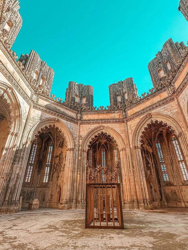 Awe-Inspiring Batalha Monastery: A Masterpiece of Gothic Architecture
