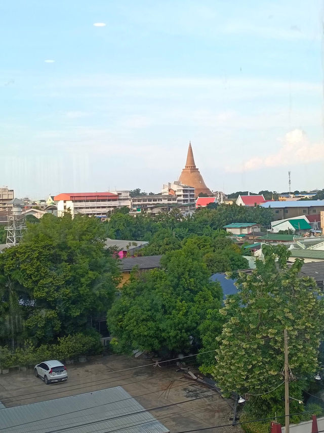 📍เที่ยวนครปฐมนอน Xen Hotel ได้วิวนี้เลย