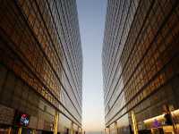From Golden Towers to Distant Islands: The Best Sunset Views in Hong Kong 