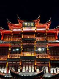 Let’s explore the market at the old street in Shanghai