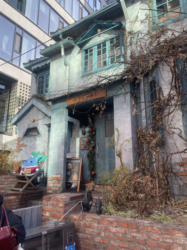 韓国　DOTORI 新龍山店