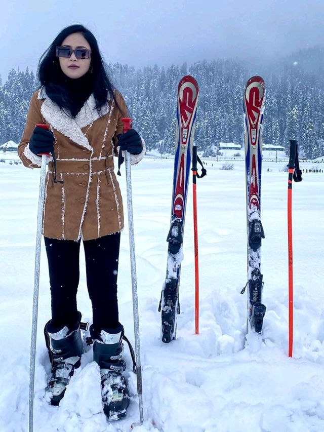 🌿 Hidden Gems of Gulmarg – Beyond the Usual! ❄️🏔️