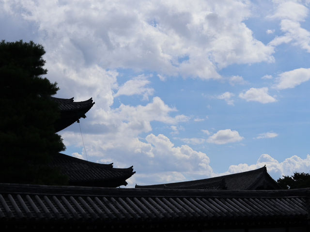 Serene Beauty at Tofukuji: A Walk Through Kyoto’s Timeless Temple