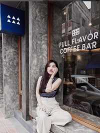 Full Flavor Coffee Bar : คาเฟ่ใจกลางเมืองลำปาง
