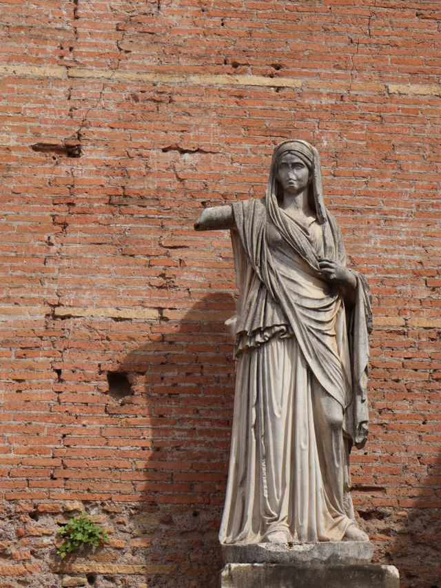 🏛️ Roman Forum & Colosseum – A Walk Through Ancient Rome! 🇮🇹