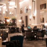 Anantara Siam Bangkok Hotel - 古典高雅風格中加入滿滿綠意營造出「城市綠洲」意象