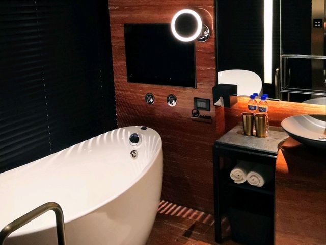 高雄評價超高的五星酒店：H2O HOTEL水京棧國際酒店